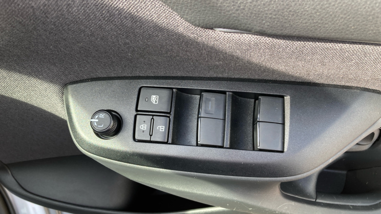 Toyota Yaris 1.5 Hybrid Icon 5dr CVT Hybrid Hatchback